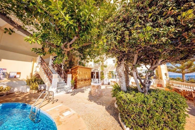 50 quarto Comercial para venda em Torrevieja com piscina - 6 000 000 € (Ref: 7904502)