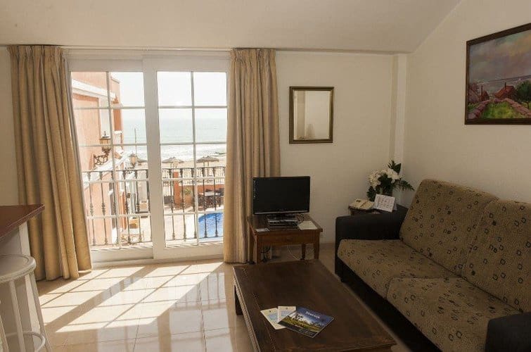 28 sypialnia Komercyjne na sprzedaż w Torrevieja z basenem - 4 500 000 € (Ref: 7904503)