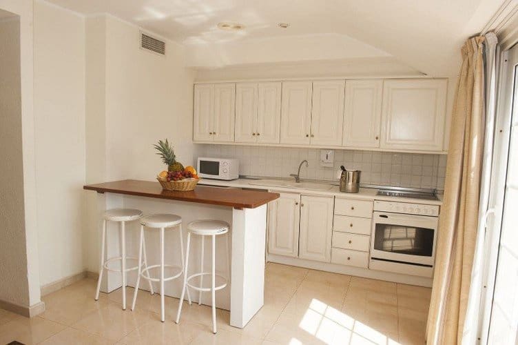 28 sypialnia Komercyjne na sprzedaż w Torrevieja z basenem - 4 500 000 € (Ref: 7904503)