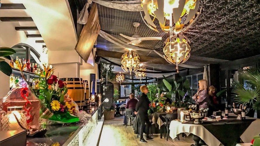 28 sypialnia Komercyjne na sprzedaż w Torrevieja z basenem - 4 500 000 € (Ref: 7904503)