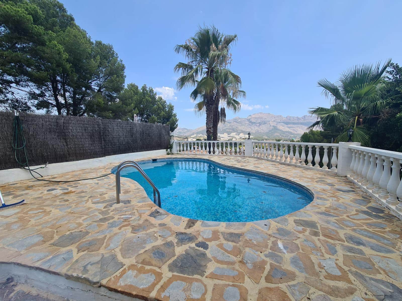 2 soveværelse Semi-Rækkehus til salg i La Nucia med swimmingpool garage - € 280.000 (Ref: 9118190)