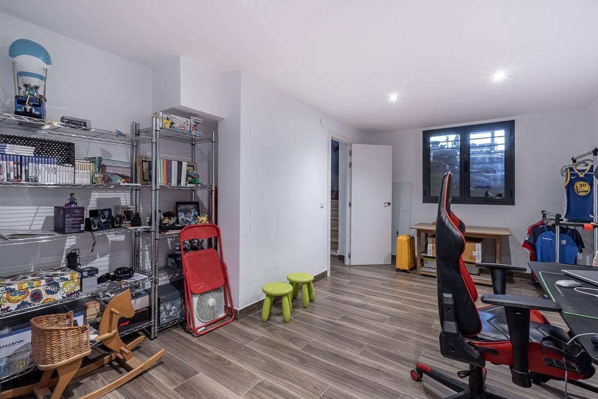 5 sypialnia Willa na sprzedaż w Alhendin z garażem - 439 000 € (Ref: 10041194)