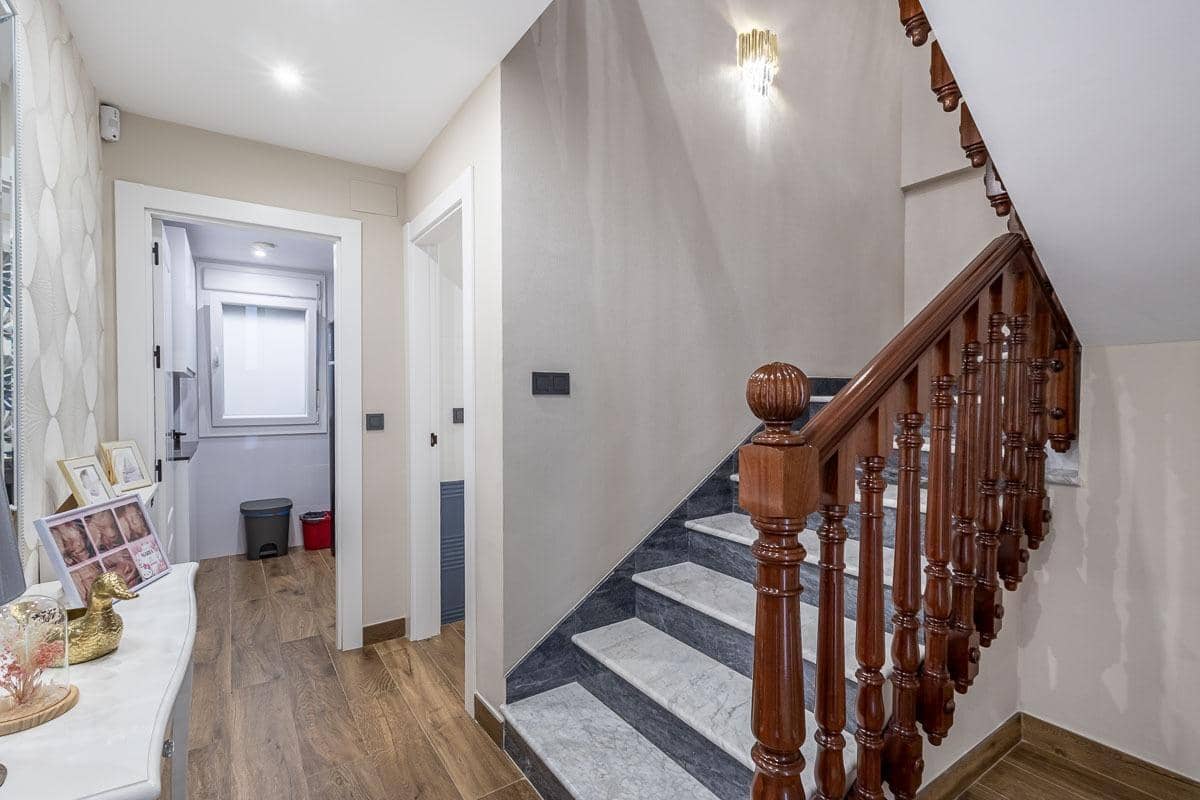 4 camera da letto Casa in vendita in Peligros con garage - 349.000 € (Rif: 10041201)