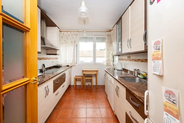 3 Zimmer Wohnung zu verkaufen in Granada Stadt - 265.000 € (Ref: 10043095)