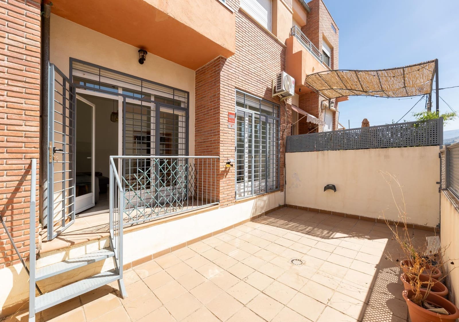 3 chambre Villa/Maison Mitoyenne à vendre à Grenade ville avec piscine garage - 390 000 € (Ref: 10043096)