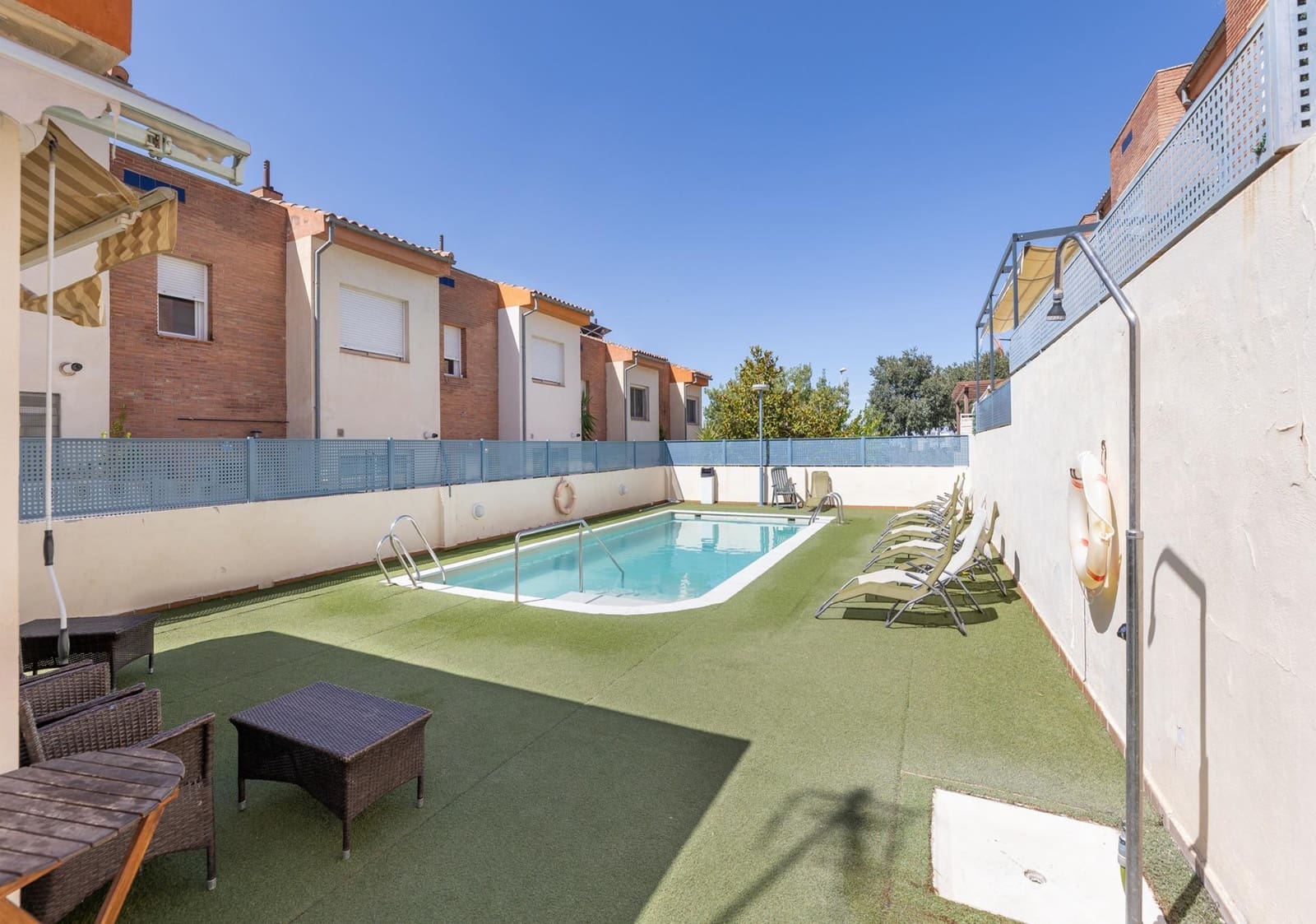 3 chambre Villa/Maison Mitoyenne à vendre à Grenade ville avec piscine garage - 390 000 € (Ref: 10043096)