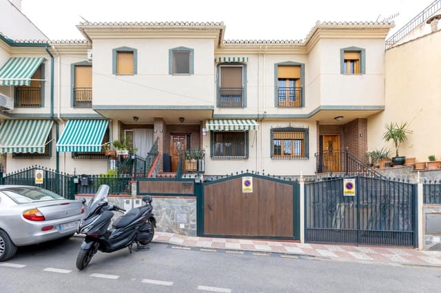 4 Zimmer Reihenhaus zu verkaufen in Cájar mit Pool - 275.000 € (Ref: 10055352)