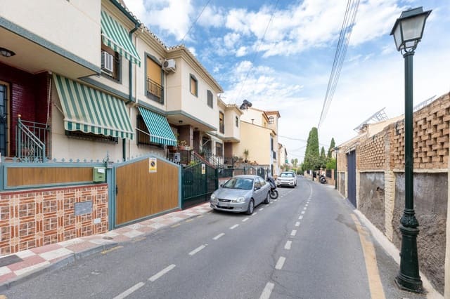 4 Zimmer Reihenhaus zu verkaufen in Cájar mit Pool - 275.000 € (Ref: 10055352)