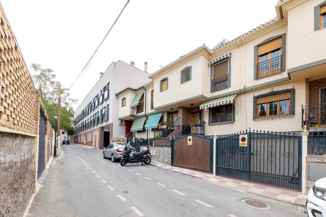 4 Zimmer Reihenhaus zu verkaufen in Cájar mit Pool - 275.000 € (Ref: 10055352)