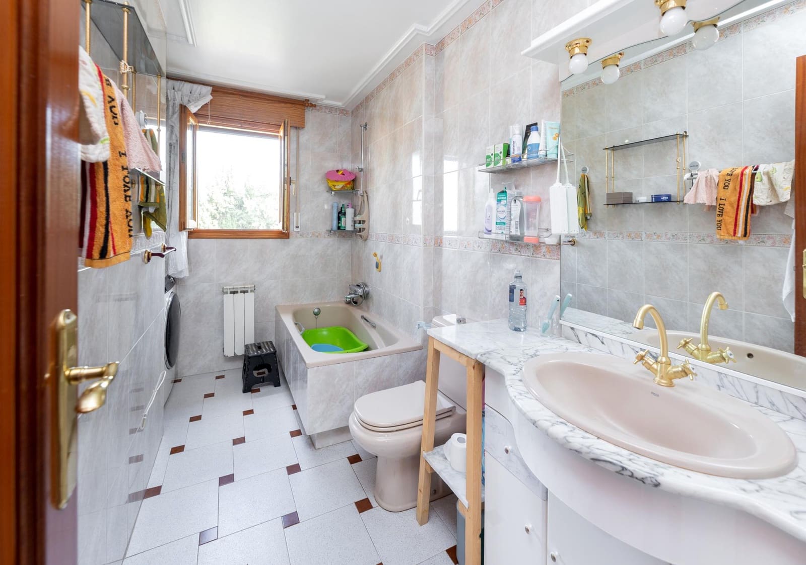 4 Zimmer Reihenhaus zu verkaufen in Cajar mit Pool - 275.000 € (Ref: 10055352)