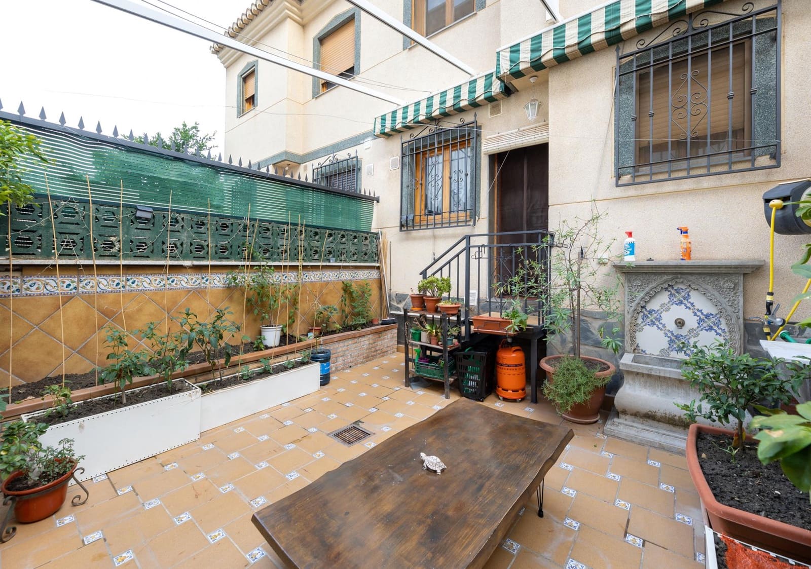 4 Zimmer Reihenhaus zu verkaufen in Cajar mit Pool - 275.000 € (Ref: 10055352)