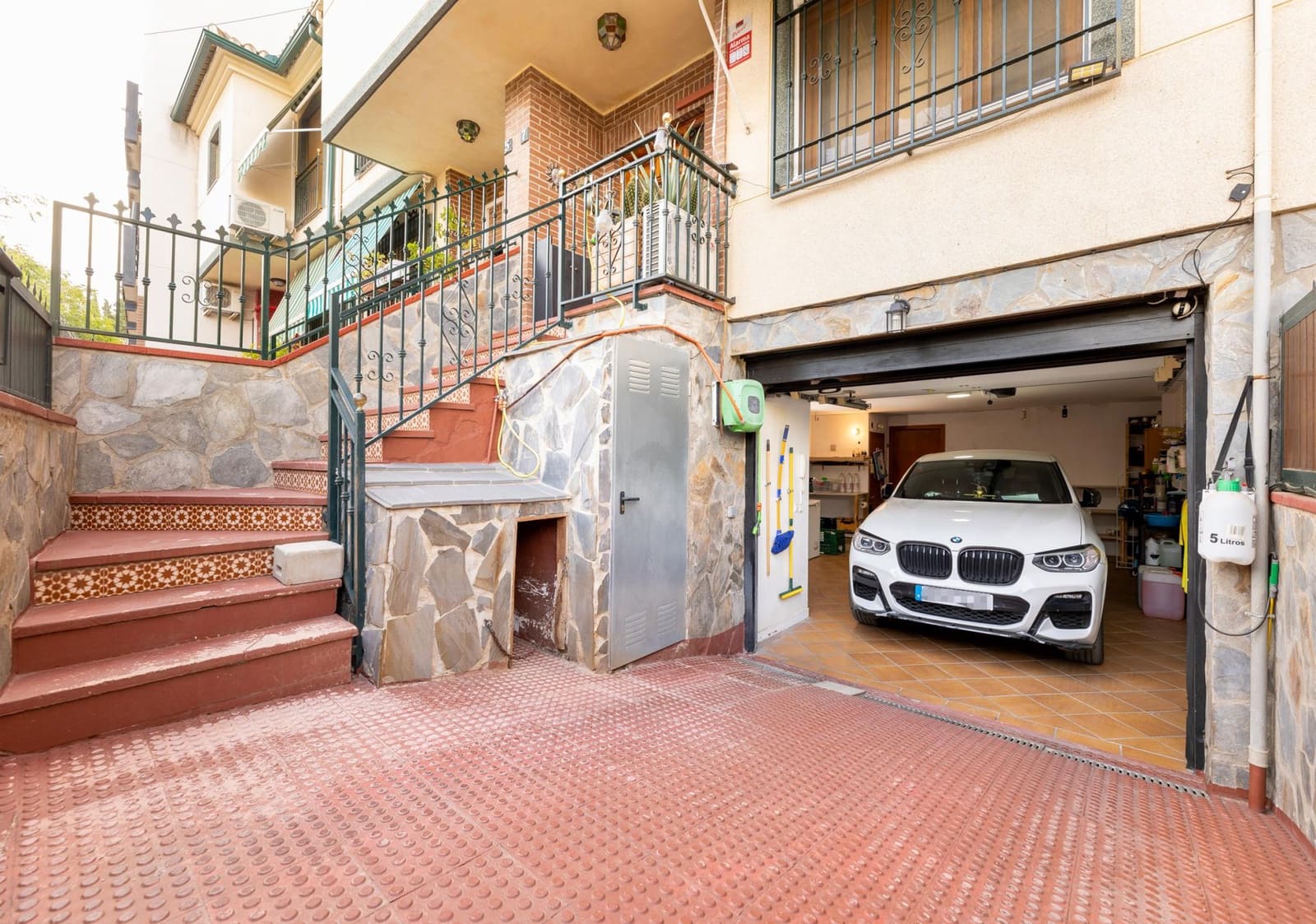 4 Zimmer Reihenhaus zu verkaufen in Cajar mit Pool - 275.000 € (Ref: 10055352)