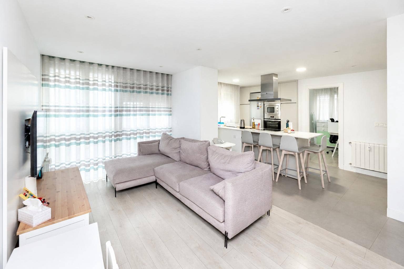 Piso de 4 habitaciones en Granada ciudad en venta - 359.000 € (Ref: 10081281)