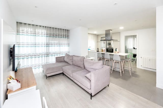 Piso de 4 habitaciones en Granada ciudad en venta - 359.000 € (Ref: 10081281)