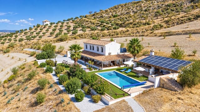 5 bedroom Villa for sale in Alhama de Granada with pool - € 575,000 (Ref: 10081284)