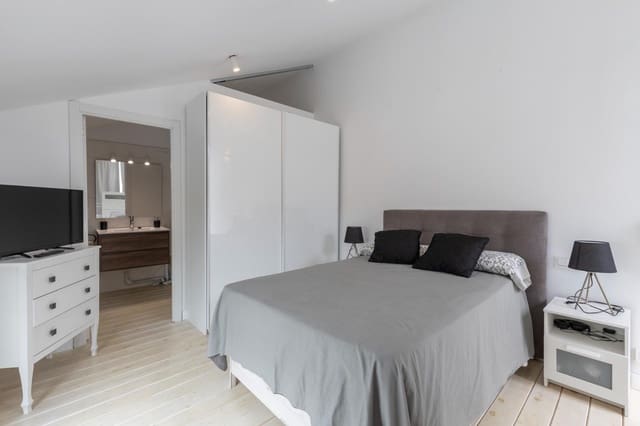 Chalet de 3 habitaciones en Granada ciudad en venta con garaje - 425.000 € (Ref: 10081287)