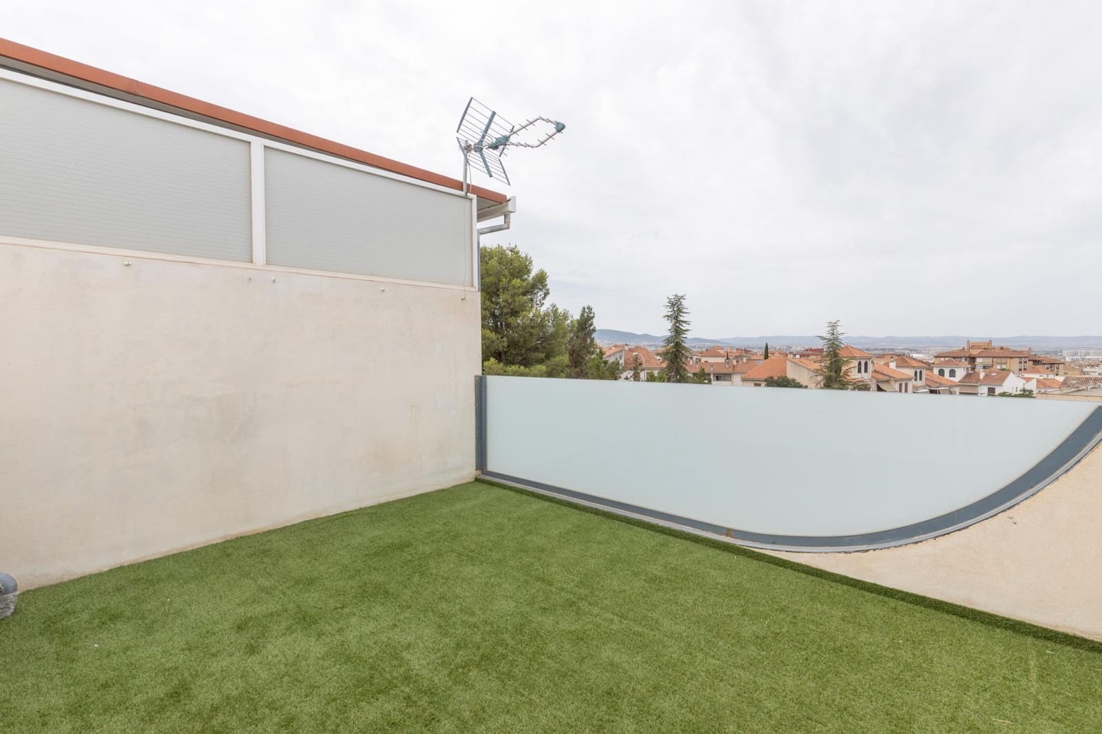Chalet de 3 habitaciones en Granada ciudad en venta con garaje - 425.000 € (Ref: 10081287)