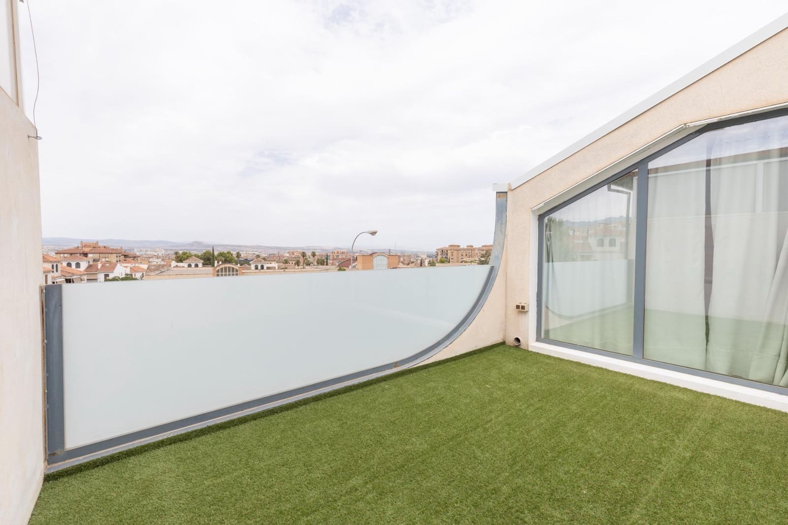 Chalet de 3 habitaciones en Granada ciudad en venta con garaje - 425.000 € (Ref: 10081287)