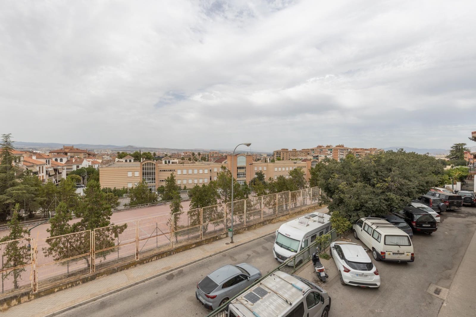 Chalet de 3 habitaciones en Granada ciudad en venta con garaje - 425.000 € (Ref: 10081287)