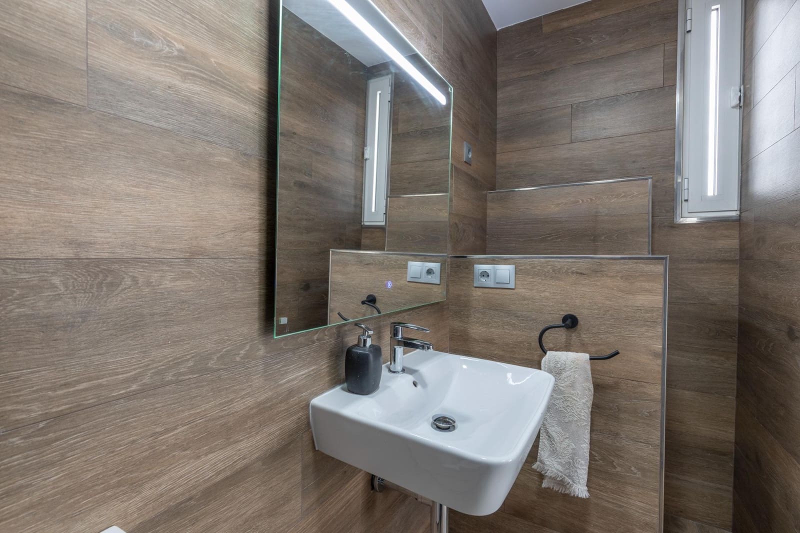 Chalet de 3 habitaciones en Granada ciudad en venta con garaje - 425.000 € (Ref: 10081287)