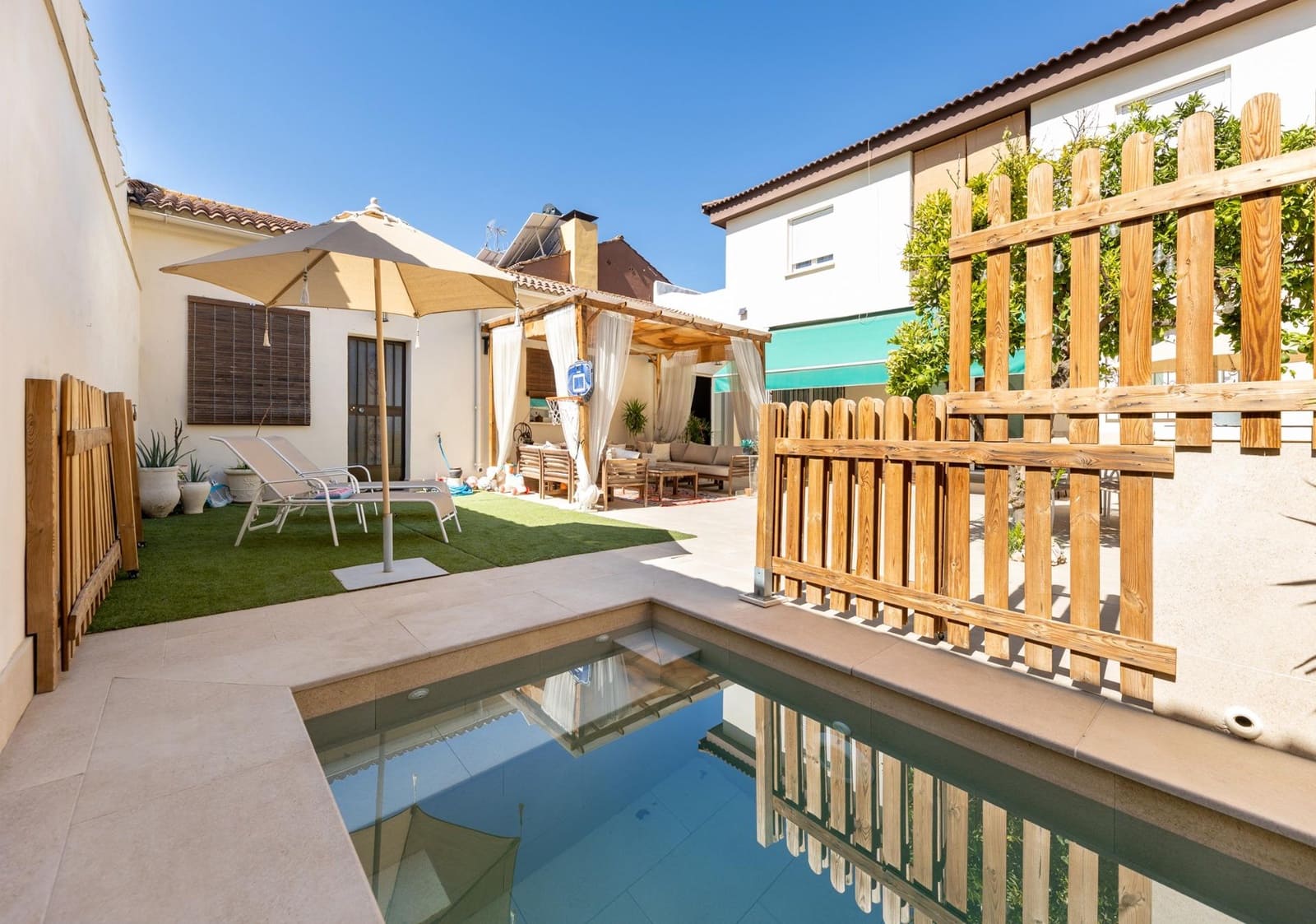 4 chambre Maison de Ville à vendre à Albolote avec garage - 350 000 € (Ref: 10081288)