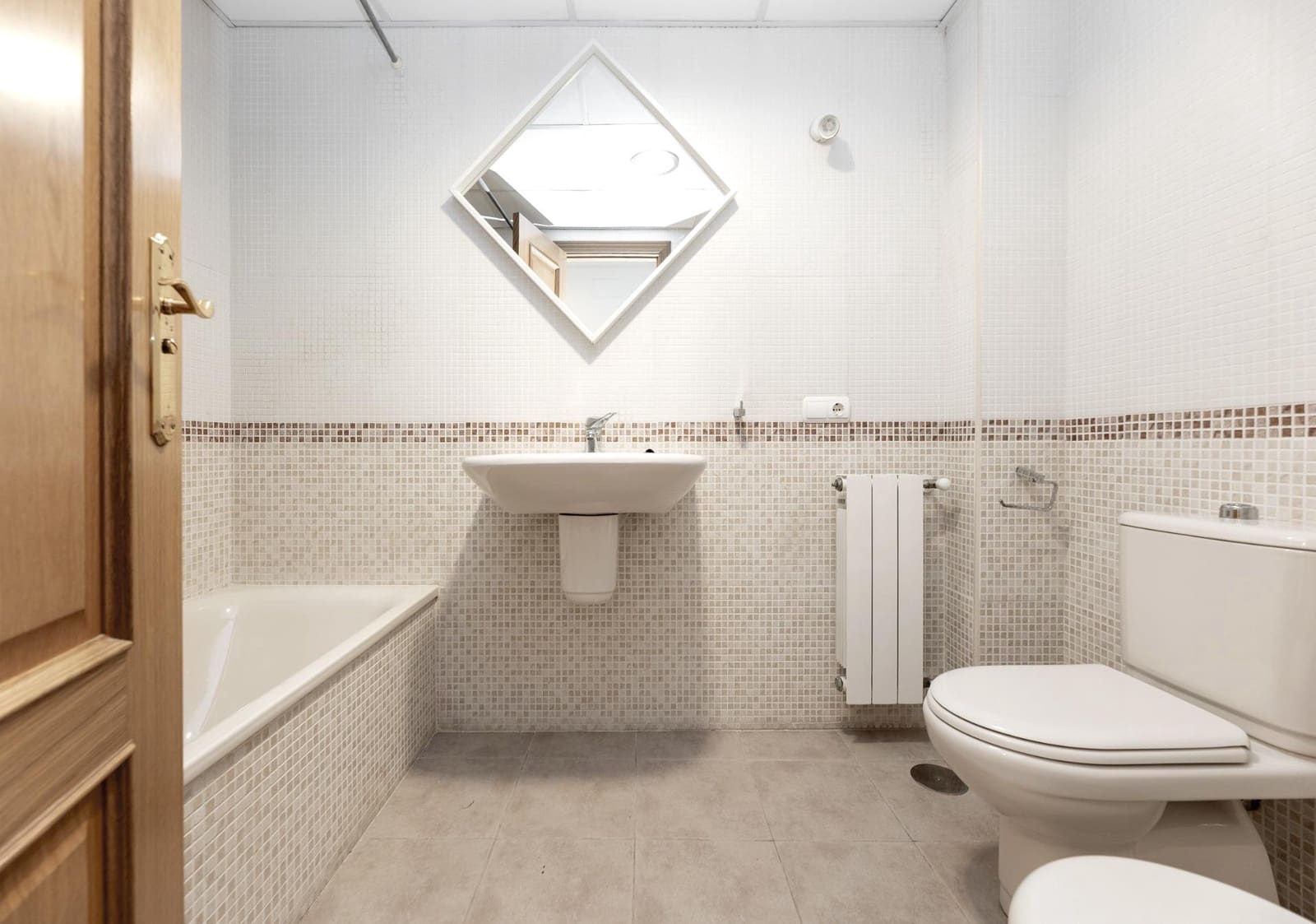 3 sovrum Lägenhet till salu i Granada stad med pool garage - 359 000 € (Ref: 10086237)