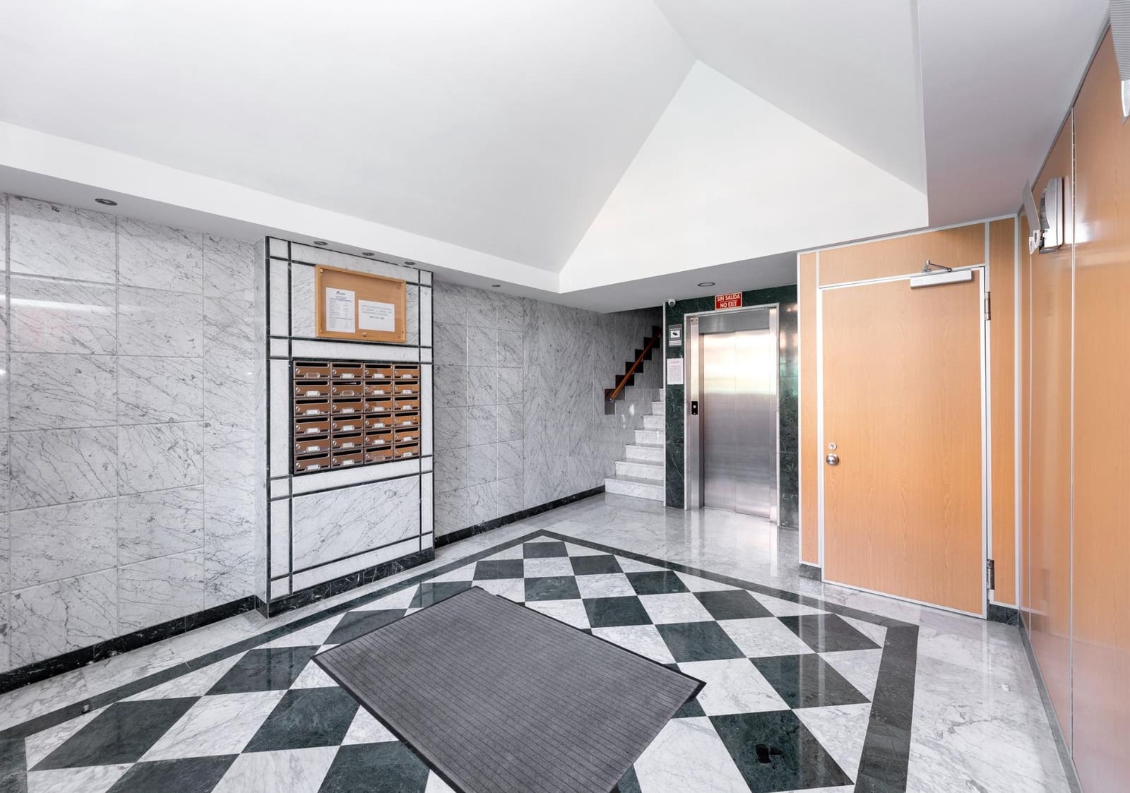 3 sovrum Lägenhet till salu i Granada stad med pool garage - 359 000 € (Ref: 10086237)