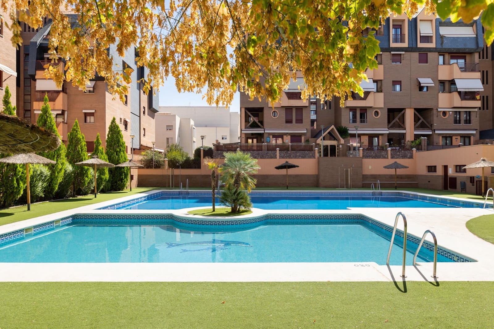 3 sovrum Lägenhet till salu i Granada stad med pool garage - 359 000 € (Ref: 10086237)