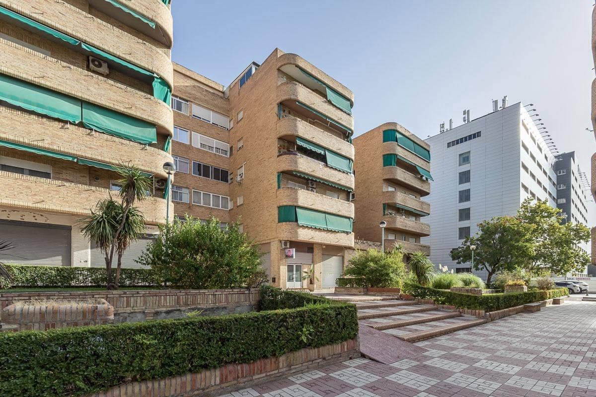 3 sovrum Lägenhet till salu i Granada stad med garage - 435 000 € (Ref: 10086238)