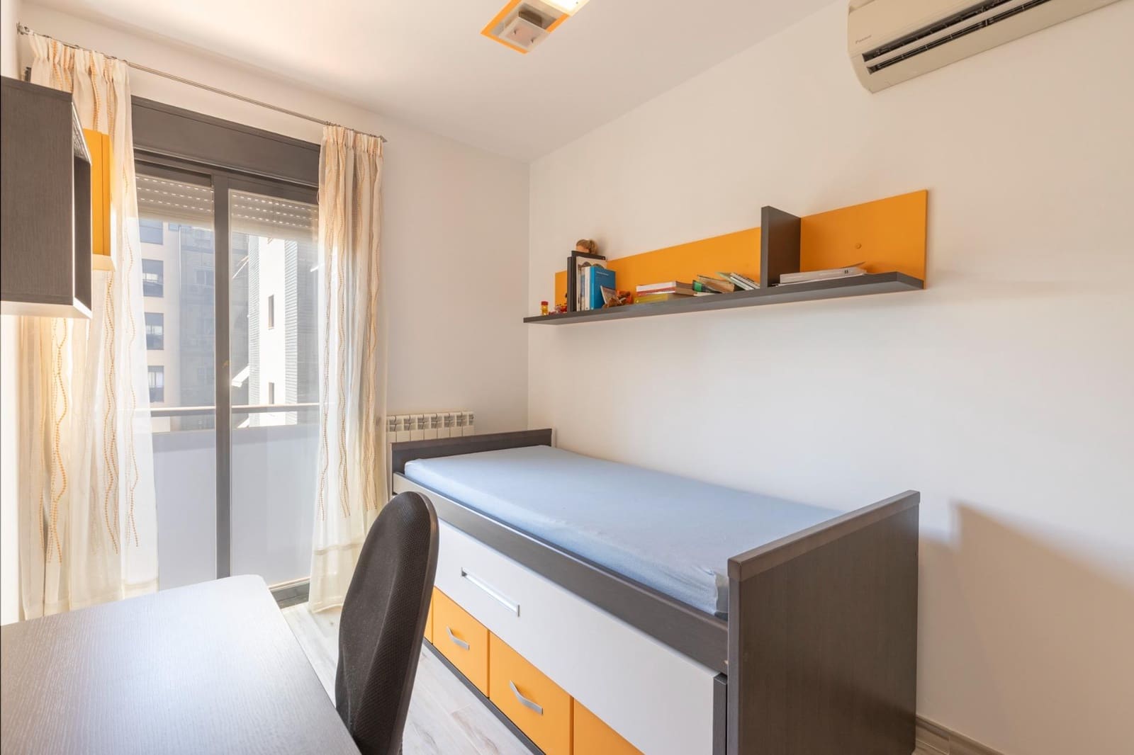 2 Zimmer Wohnung zu verkaufen in Granada Stadt mit Pool Garage - 292.000 € (Ref: 10086239)