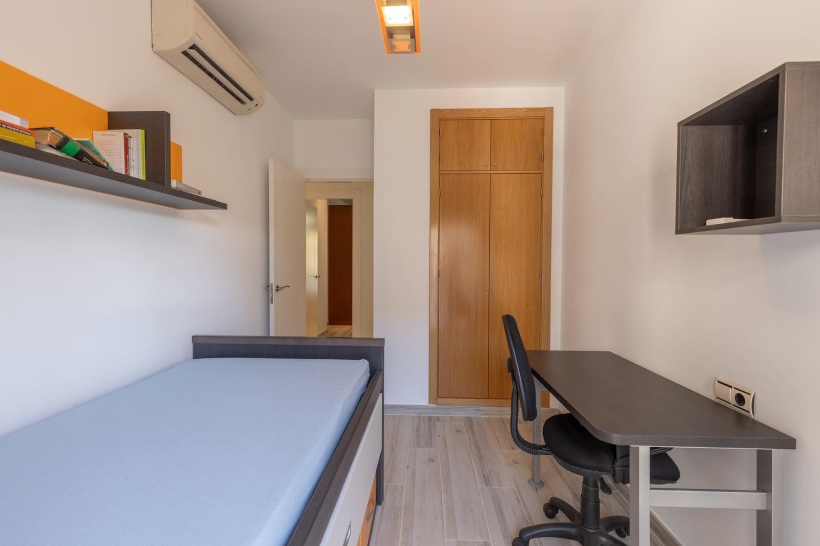 2 Zimmer Wohnung zu verkaufen in Granada Stadt mit Pool Garage - 292.000 € (Ref: 10086239)