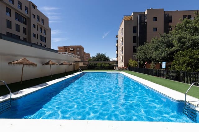 2 slaapkamer Flat te koop in Avda. Federico Garcia Lorca - Nueva Estación Autobuses, Granada stad met zwembad garage - € 292.000 (Ref: 10086239)