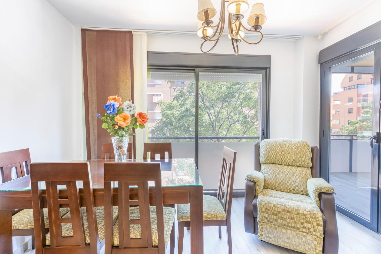 2 Zimmer Wohnung zu verkaufen in Granada Stadt mit Pool Garage - 292.000 € (Ref: 10086239)