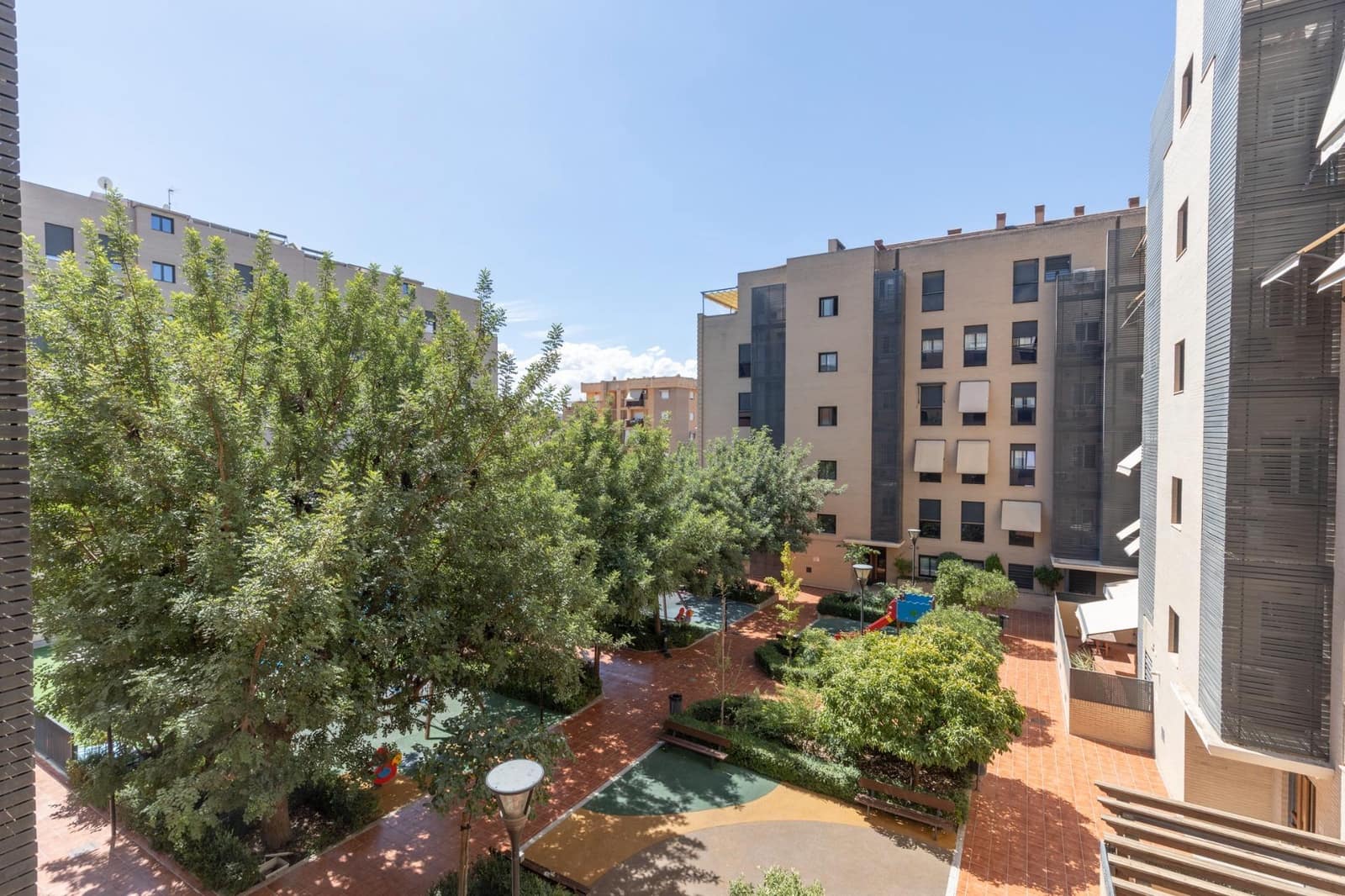 2 Zimmer Wohnung zu verkaufen in Granada Stadt mit Pool Garage - 292.000 € (Ref: 10086239)