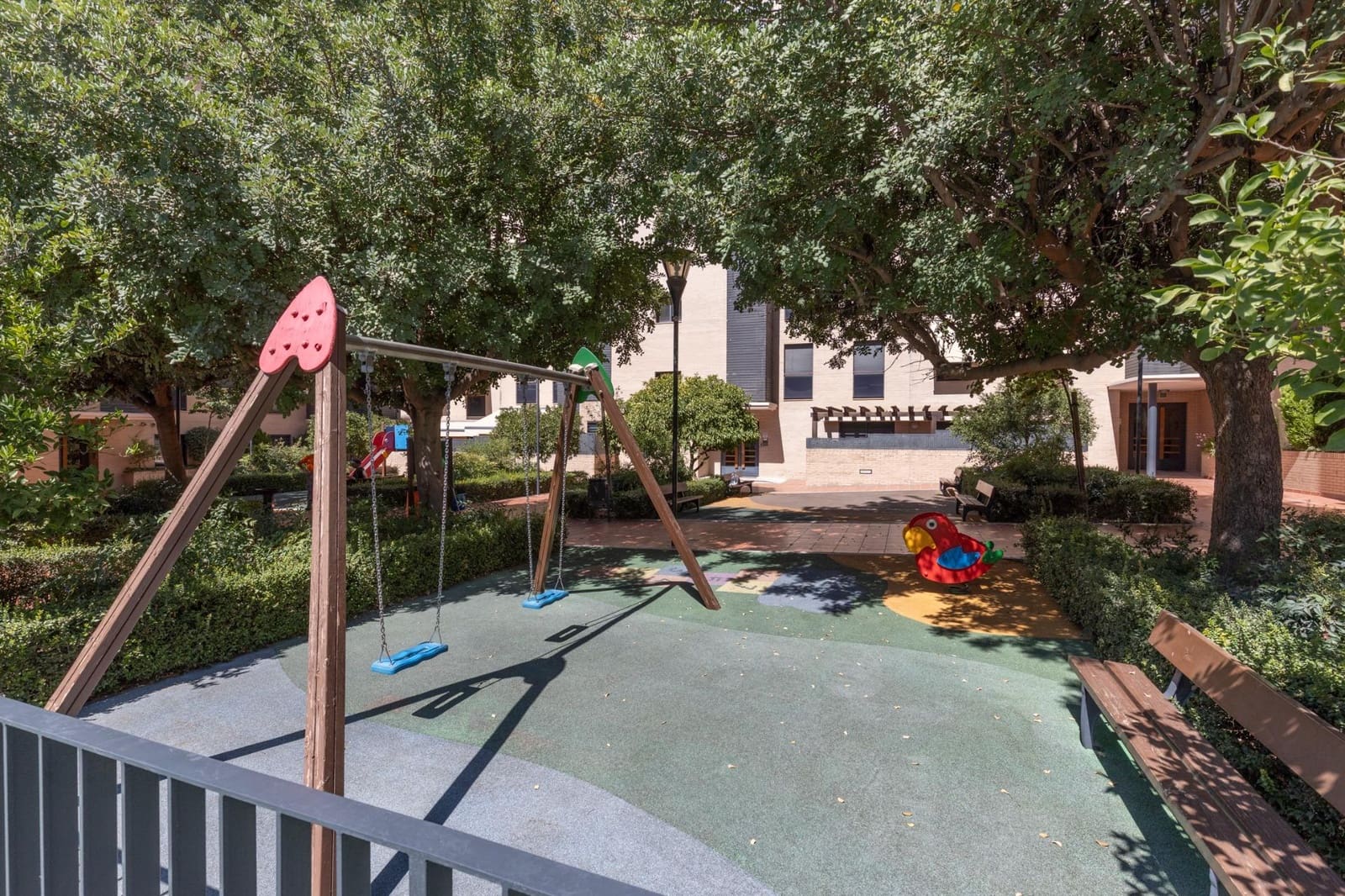 2 Zimmer Wohnung zu verkaufen in Granada Stadt mit Pool Garage - 292.000 € (Ref: 10086239)