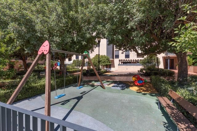 2 slaapkamer Flat te koop in Avda. Federico Garcia Lorca - Nueva Estación Autobuses, Granada stad met zwembad garage - € 292.000 (Ref: 10086239)