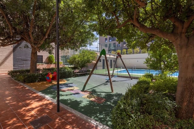 2 slaapkamer Flat te koop in Avda. Federico Garcia Lorca - Nueva Estación Autobuses, Granada stad met zwembad garage - € 292.000 (Ref: 10086239)