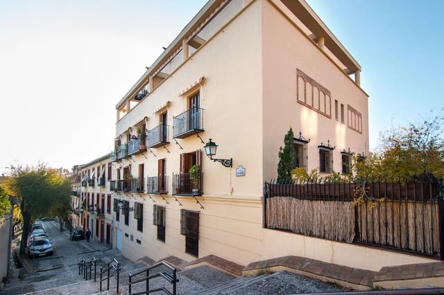 2 chambre Appartement à vendre à Grenade ville avec garage - 305 000 € (Ref: 10086243)