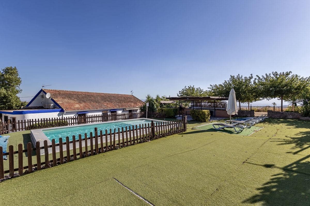 5 Zimmer Villa zu verkaufen in Illora mit Pool Garage - 650.000 € (Ref: 10098470)