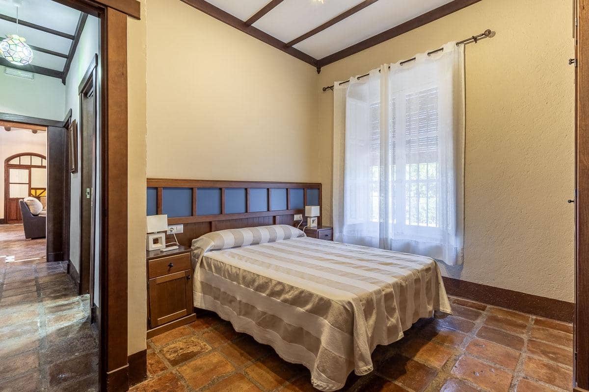 5 Zimmer Villa zu verkaufen in Illora mit Pool Garage - 650.000 € (Ref: 10098470)