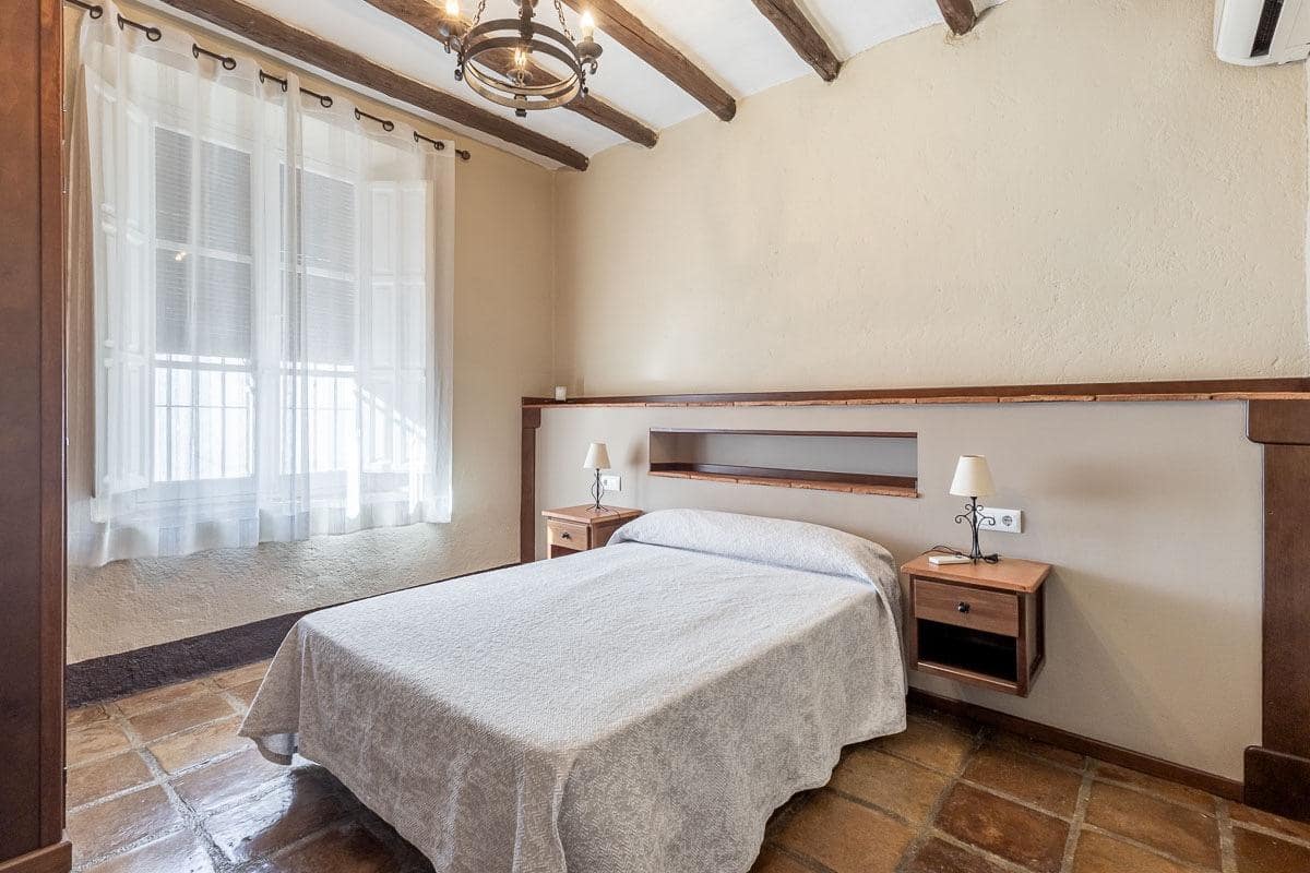 5 Zimmer Villa zu verkaufen in Illora mit Pool Garage - 650.000 € (Ref: 10098470)