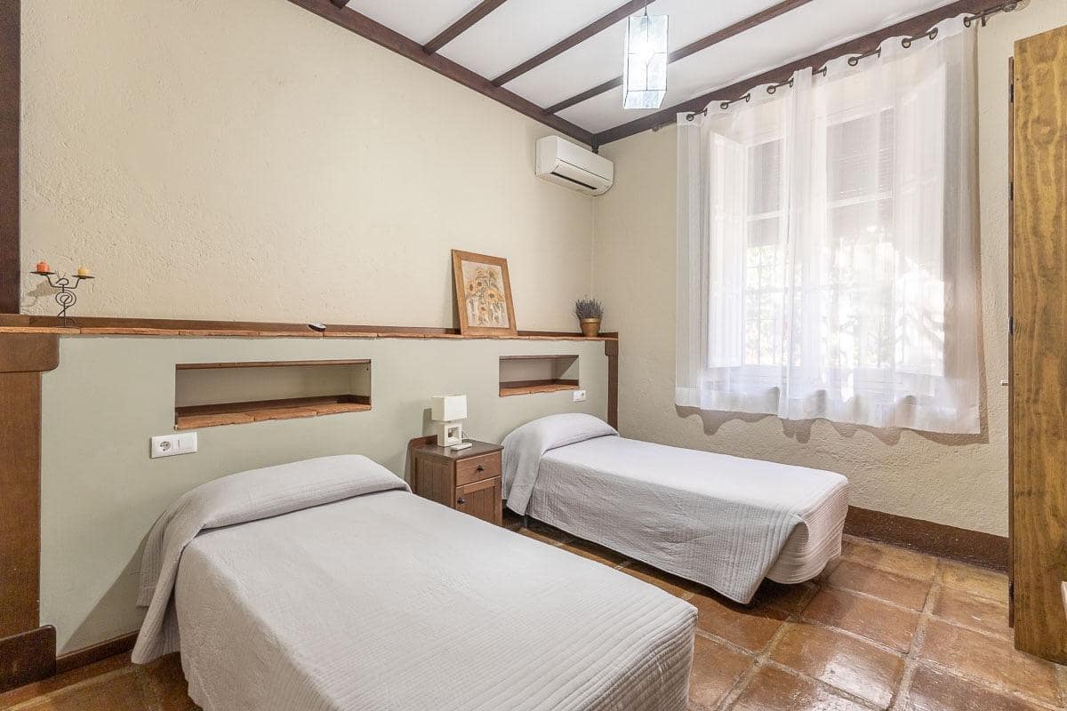 5 Zimmer Villa zu verkaufen in Illora mit Pool Garage - 650.000 € (Ref: 10098470)