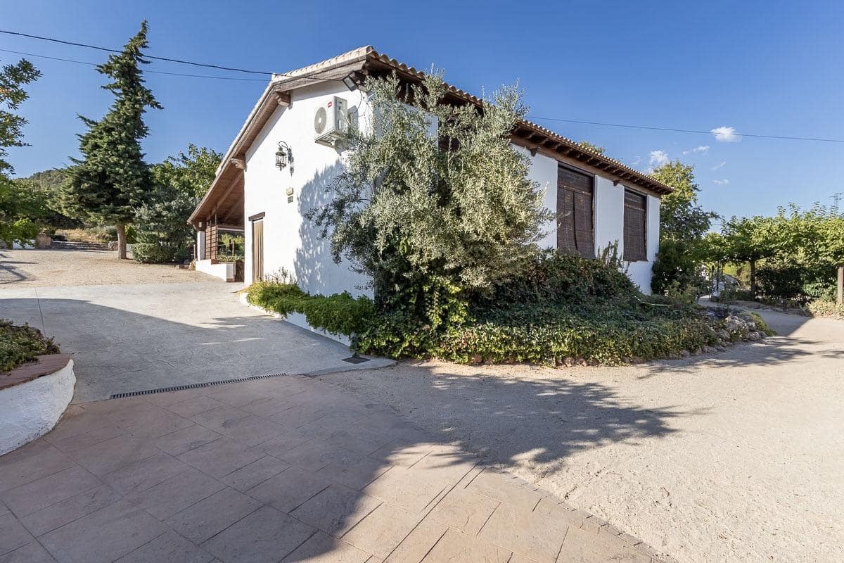 5 Zimmer Villa zu verkaufen in Illora mit Pool Garage - 650.000 € (Ref: 10098470)
