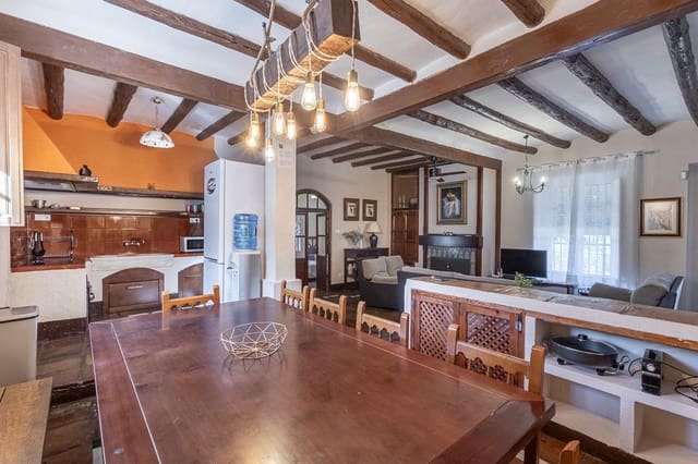 5 Zimmer Villa zu verkaufen in Illora mit Pool Garage - 650.000 € (Ref: 10098470)