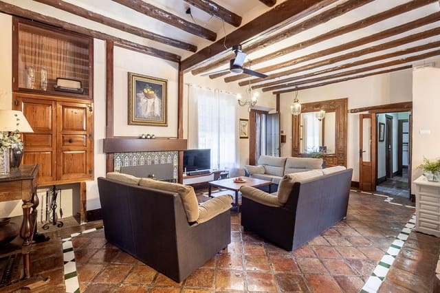 5 Zimmer Villa zu verkaufen in Illora mit Pool Garage - 650.000 € (Ref: 10098470)