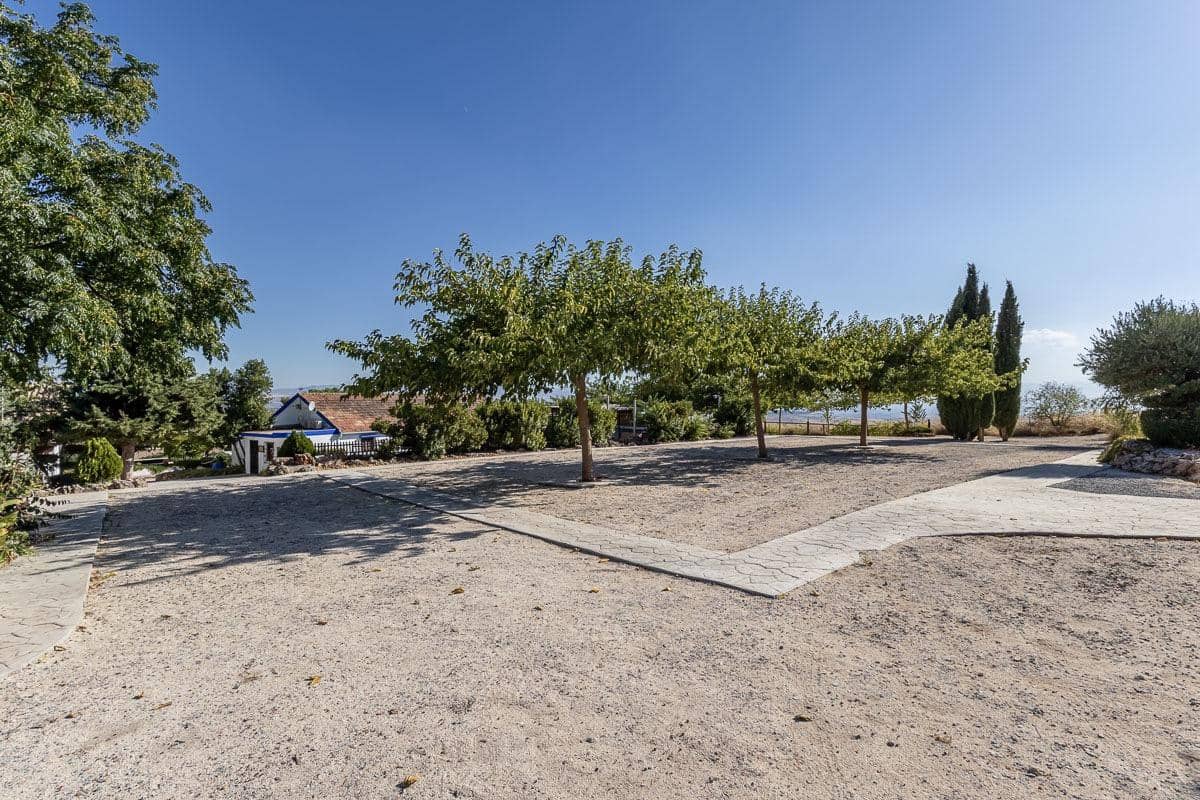 5 Zimmer Villa zu verkaufen in Illora mit Pool Garage - 650.000 € (Ref: 10098470)