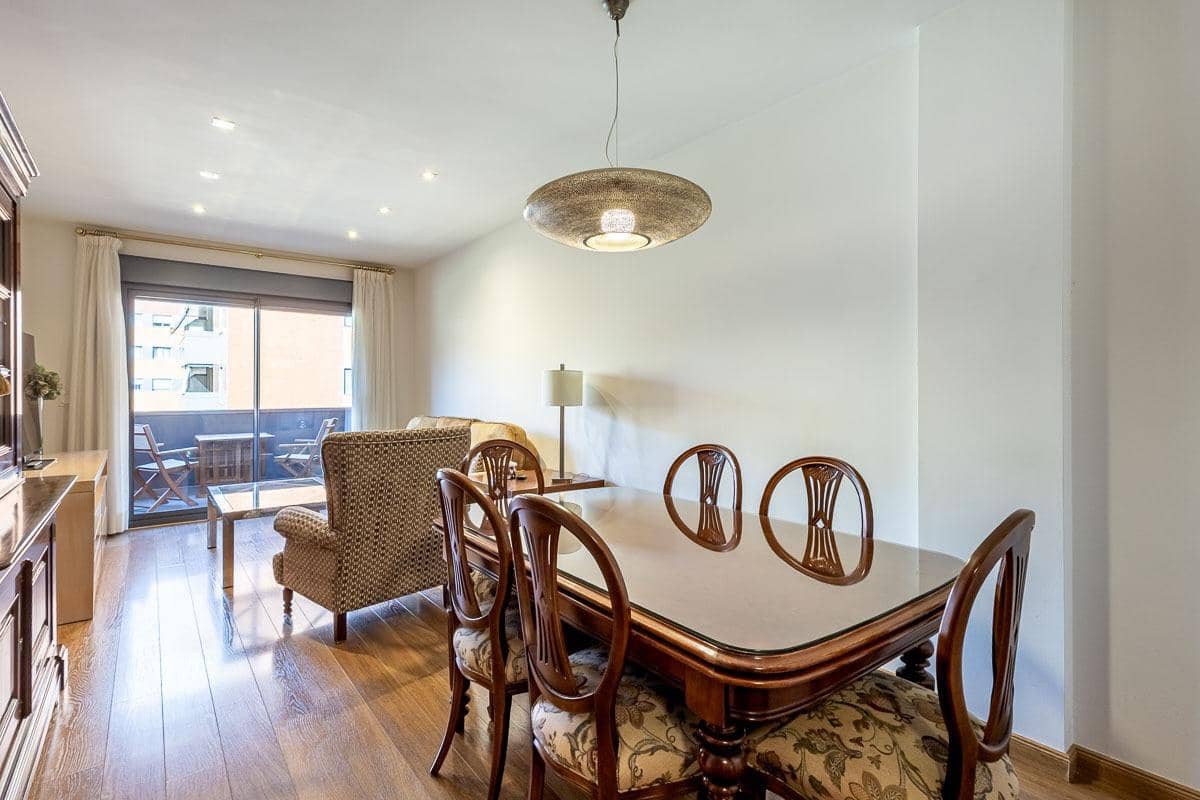 3 quarto Apartamento para venda em Granada cidade com piscina garagem - 498 000 € (Ref: 10098471)