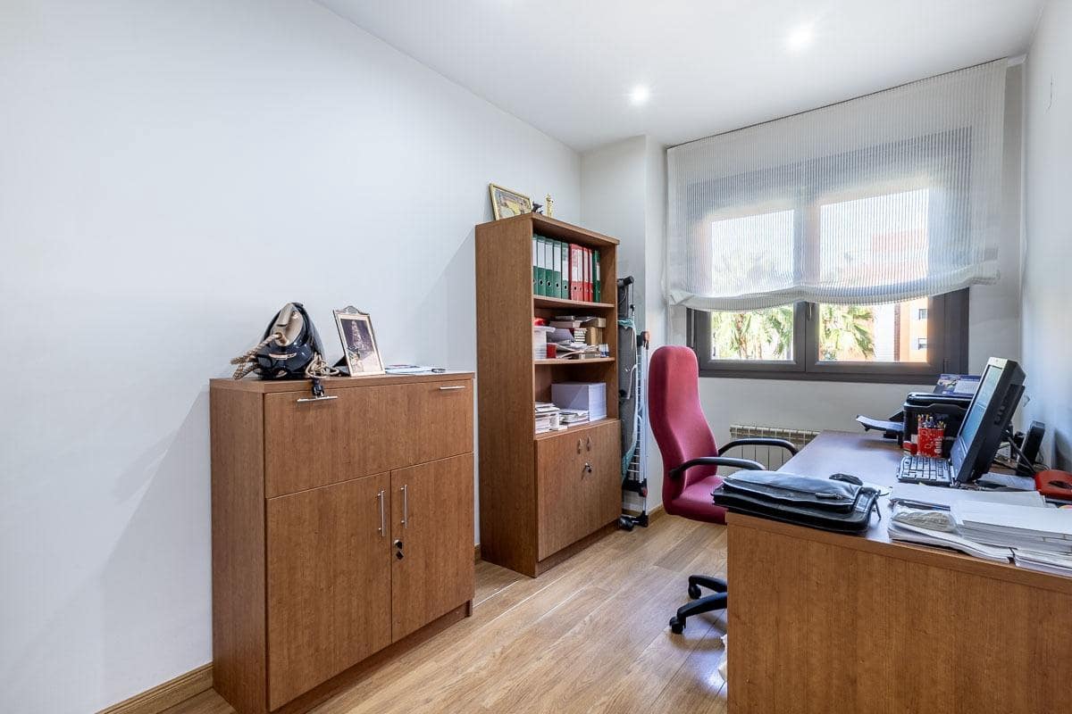 3 quarto Apartamento para venda em Granada cidade com piscina garagem - 498 000 € (Ref: 10098471)