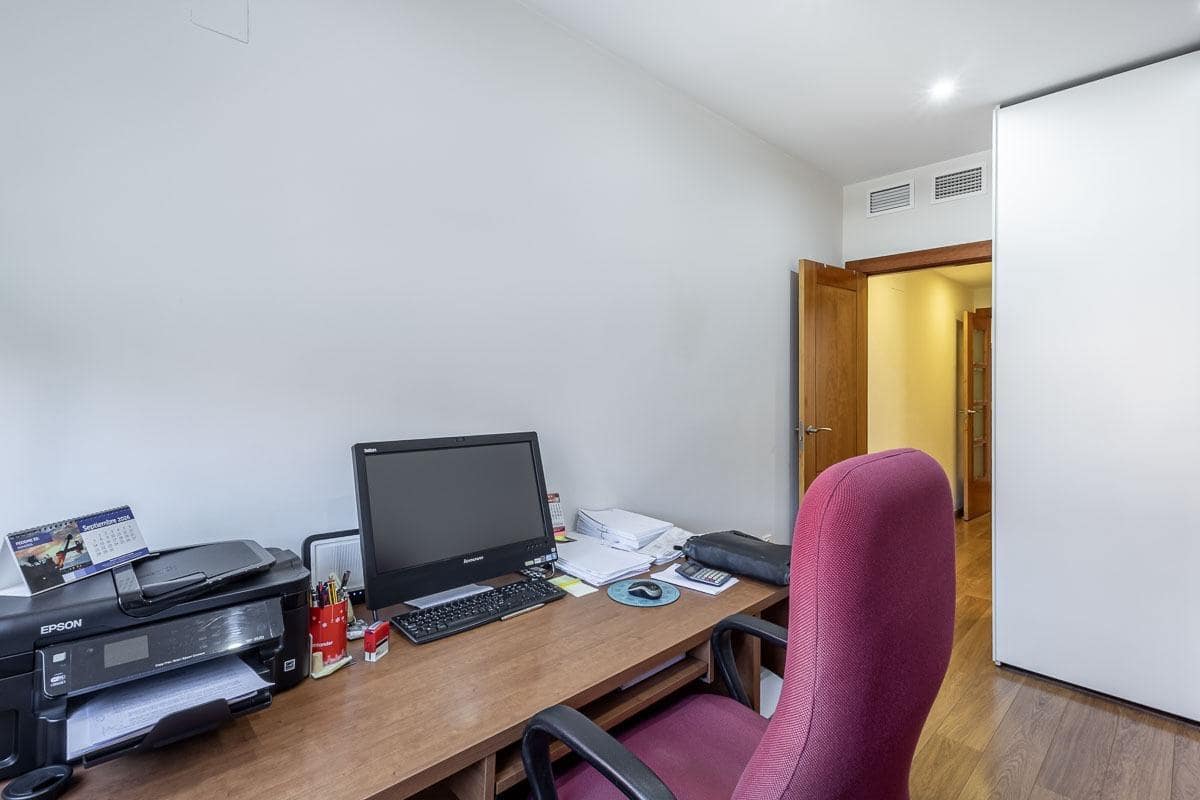 3 quarto Apartamento para venda em Granada cidade com piscina garagem - 498 000 € (Ref: 10098471)