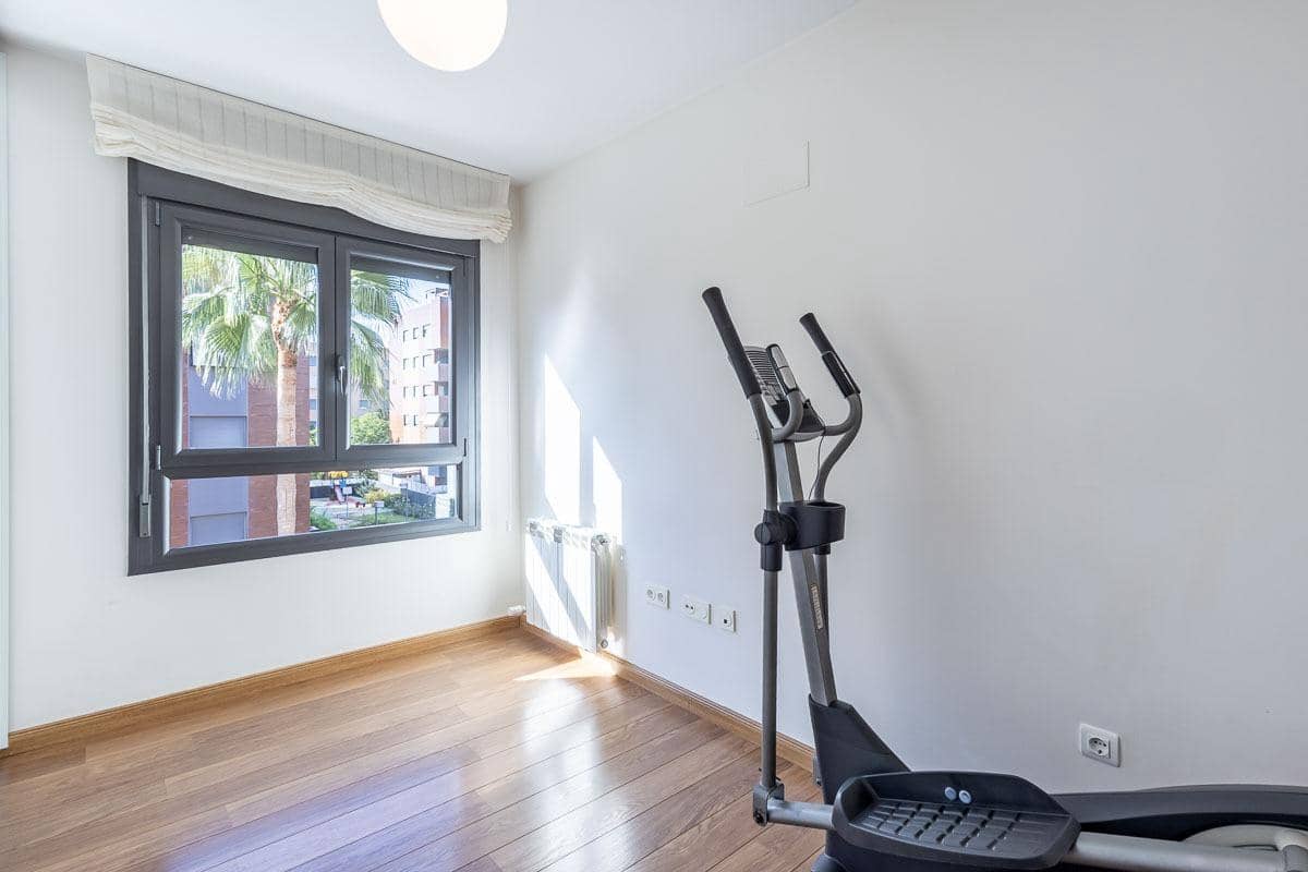 3 quarto Apartamento para venda em Granada cidade com piscina garagem - 498 000 € (Ref: 10098471)